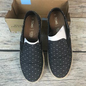 Brand New TOMS